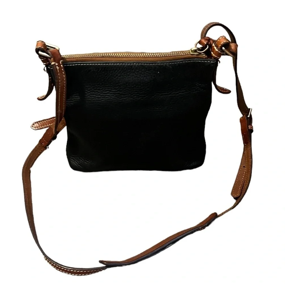 Dooney & Bourke Pebble‎ Leather Letter Carrier, BLACK